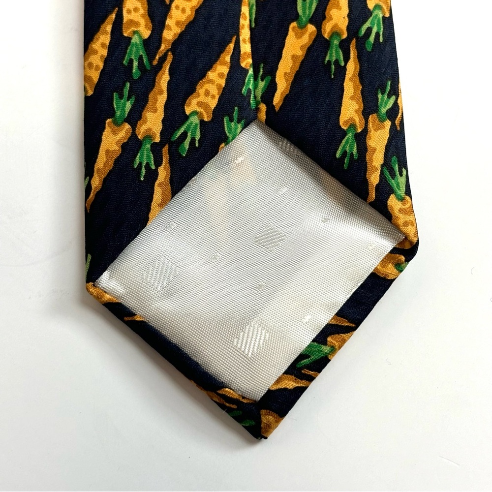 Carrot Themed Men’s Slim Novelty Neck Tie - Navy, Orange, Green. EUC 3” Wide - Picture 6 of 8
